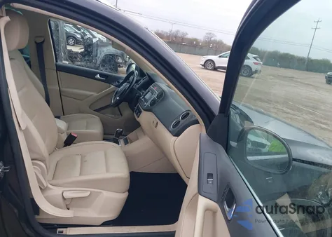 2011 Volkswagen Tiguan Se from USA, damaged, VIN WVGAV7AX9BW532711